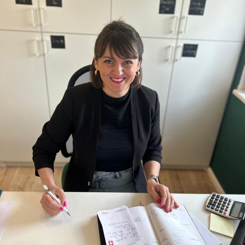 Irina: Geschäftsführerin in der Direktvermarktung und Büroarbeiten